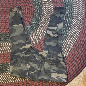PINK Victoria’s Secret Camouflage Cargo Pants Size XS
